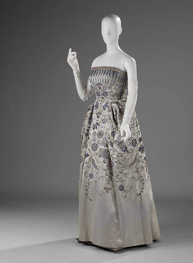 ROM’s Christian Dior exhibition spotlights timeless early work of famed ...