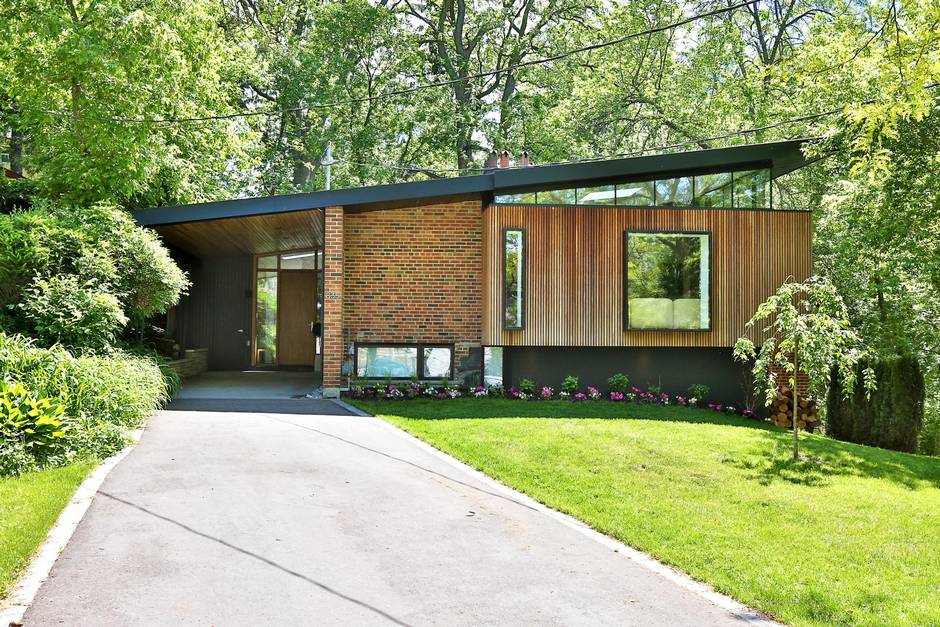 Home Of The Week Modernist Toronto Home Blends Into Natural